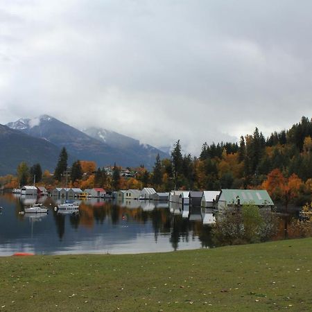 Sunny Bluffs Chalets Kaslo Exterior foto