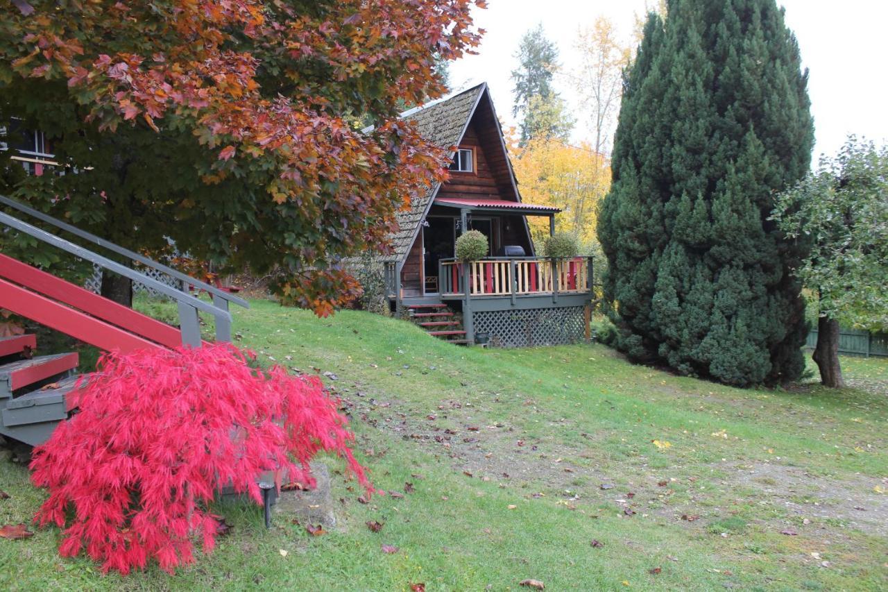 Sunny Bluffs Chalets Kaslo Exterior foto