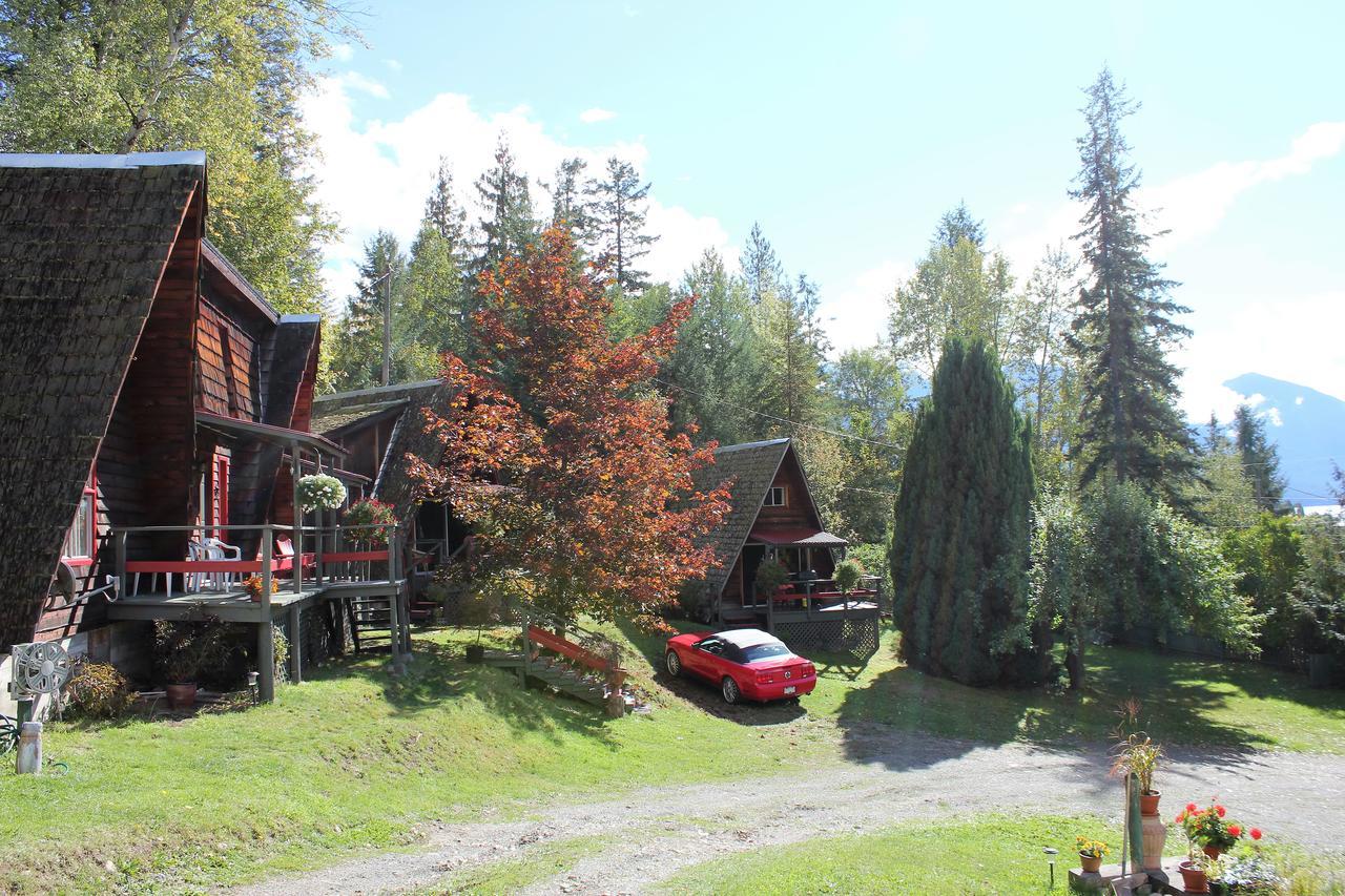 Sunny Bluffs Chalets Kaslo Exterior foto