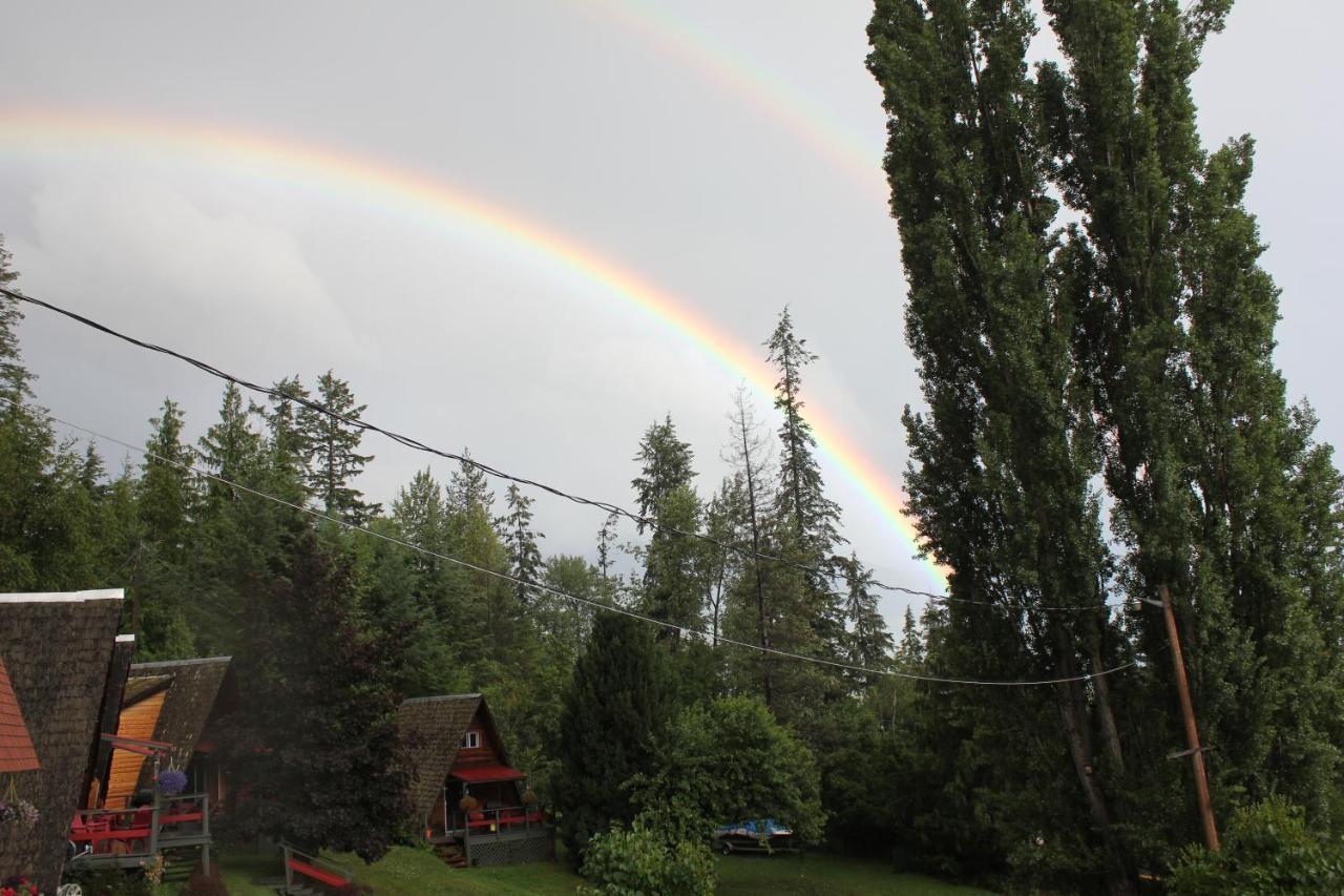 Sunny Bluffs Chalets Kaslo Exterior foto